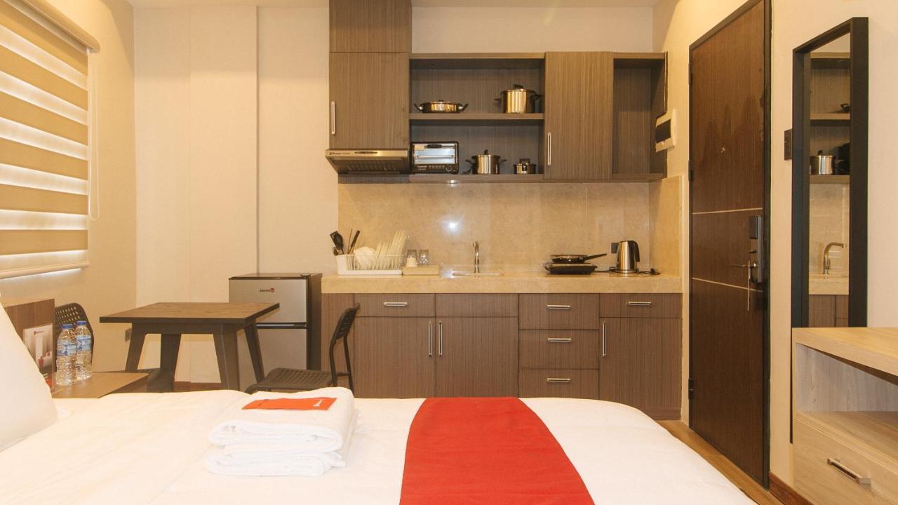 Reddoorz Plus @ Bez Tower And Residences San Juan San Juan  Buitenkant foto