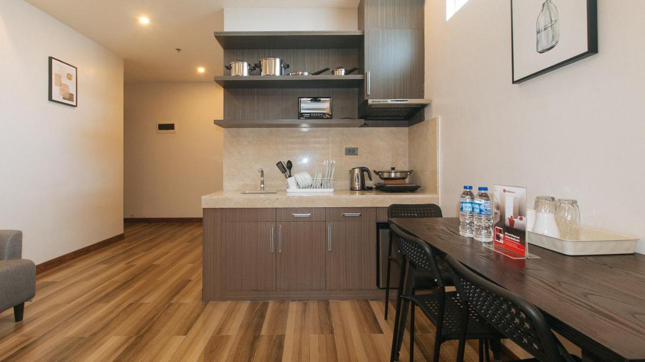Reddoorz Plus @ Bez Tower And Residences San Juan San Juan  Buitenkant foto
