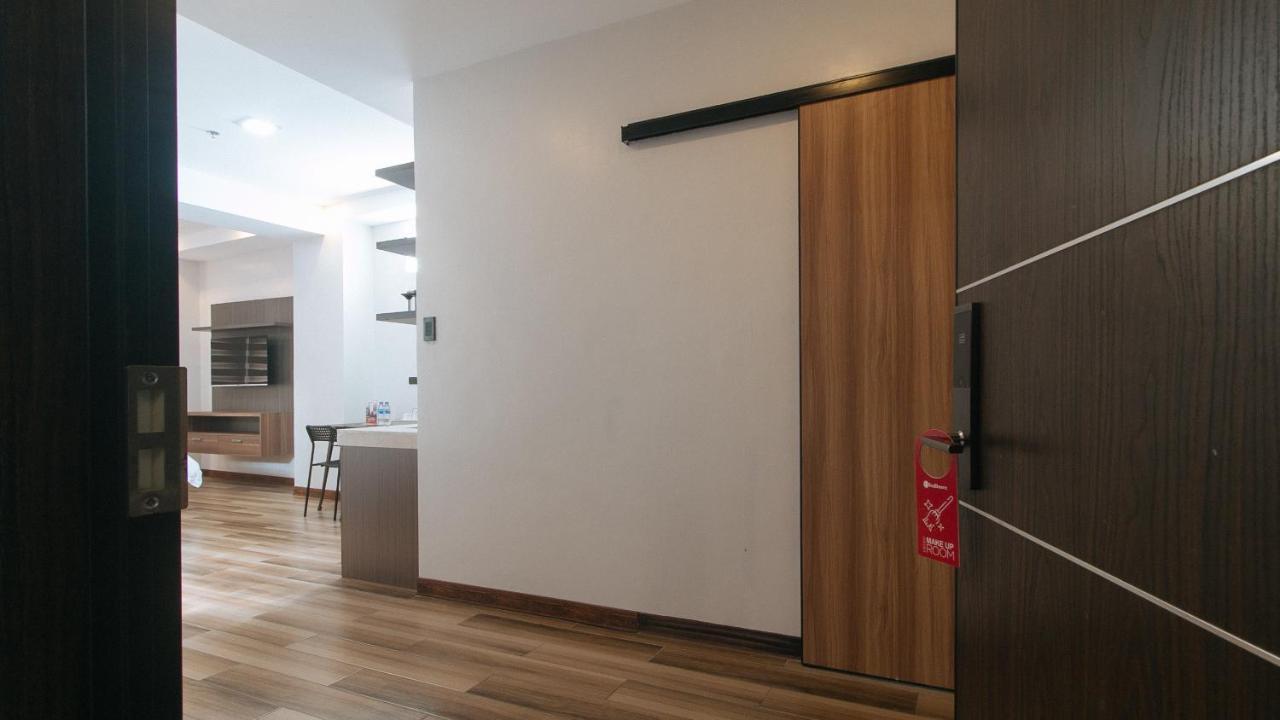 Reddoorz Plus @ Bez Tower And Residences San Juan San Juan  Buitenkant foto