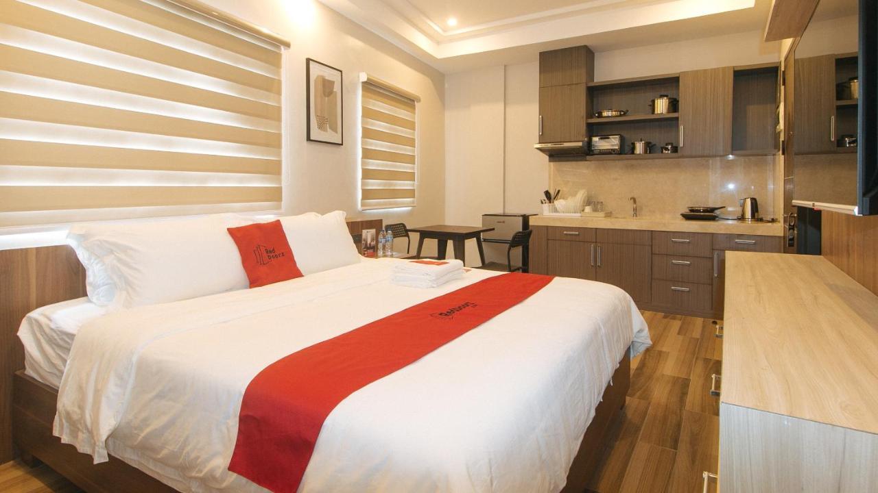 Reddoorz Plus @ Bez Tower And Residences San Juan San Juan  Buitenkant foto