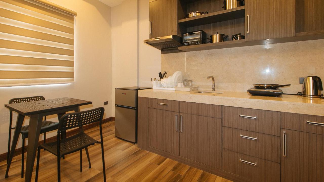 Reddoorz Plus @ Bez Tower And Residences San Juan San Juan  Buitenkant foto