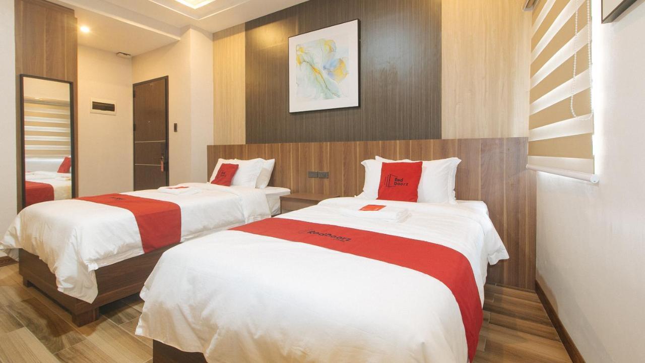 Reddoorz Plus @ Bez Tower And Residences San Juan San Juan  Buitenkant foto